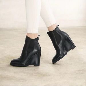 Michael Kors Black Leather Heeled Boots